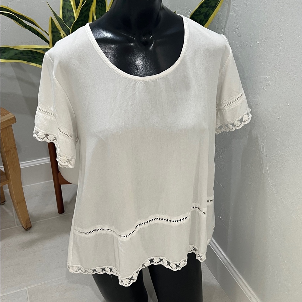 Elegant White Lace Trim Women's Short Sleeve Top Small by Yak&Yeti